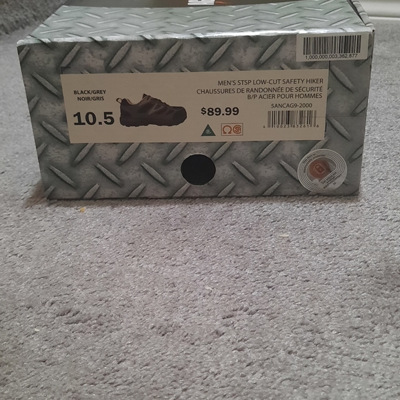 Brand new Aggressor safety steel toe shoes. Size 10.5. Color black/olive green. - Picture 11 of 11